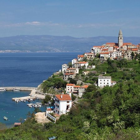 Apartments With A Parking Space Vrbnik, Krk - 429 Экстерьер фото